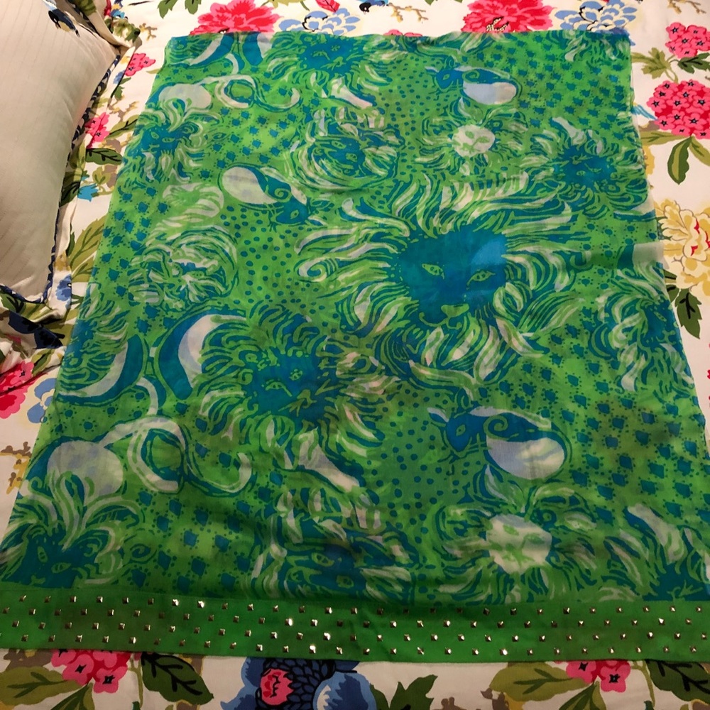 Lilly Lion scarf NEW without tags